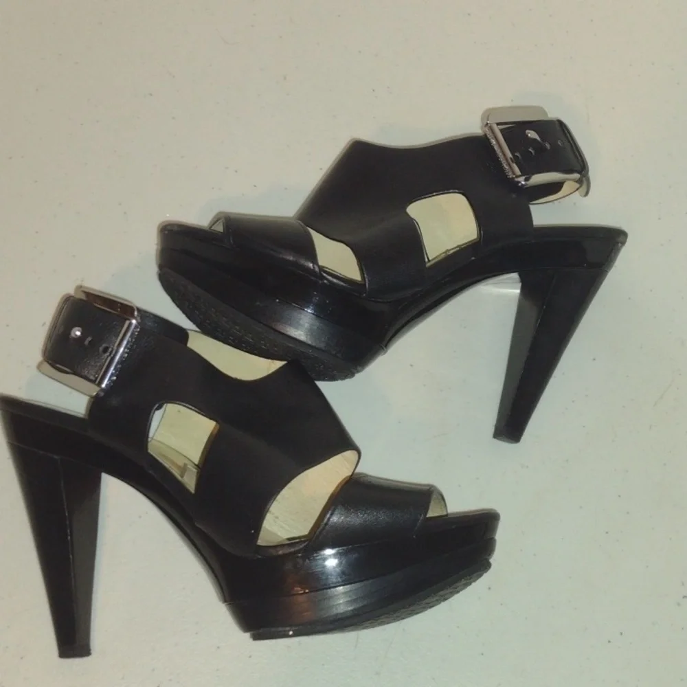 Michael Michael Kors Black Chunky Stiletto High Heels size 6 leather